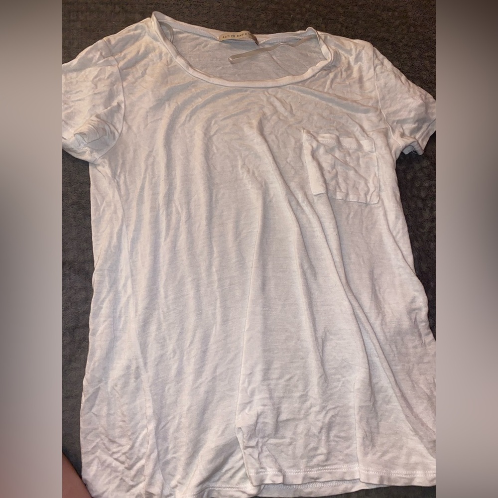 White tee